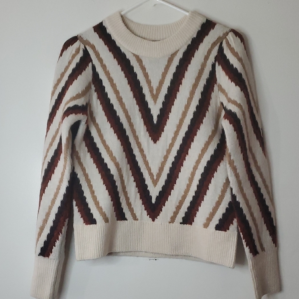 Evereve Chevron Soft Stretchy Slight Puff Sleeve Sweater Size XS Anthropologie